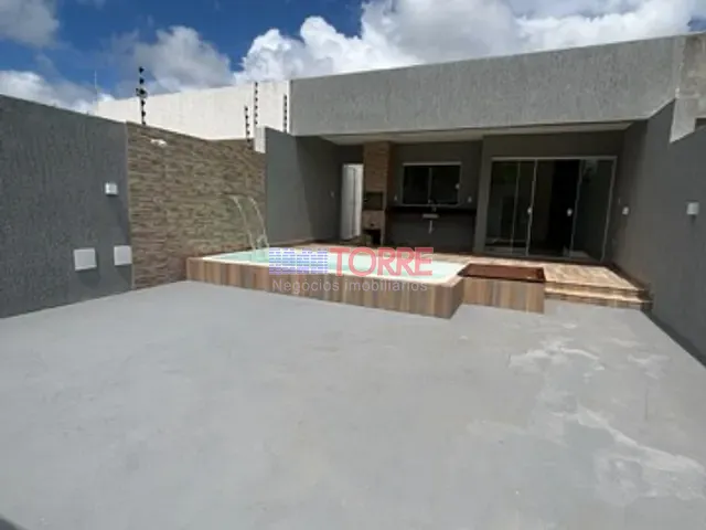 Casa com 170m² 3 quartos e 2 banheiros, à venda, no bairro Olivença em Ilhéus