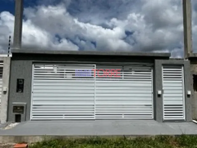 Casa com 170m² 3 quartos e 2 banheiros, à venda, no bairro Olivença em Ilhéus