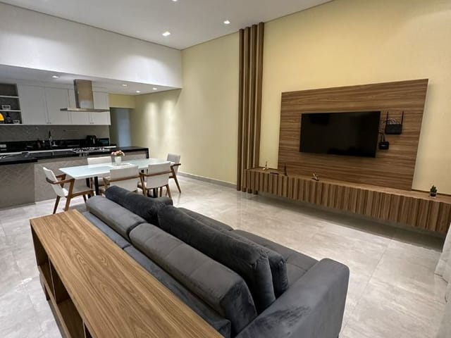 Casa com 300m² 3 quartos e 3 banheiros, à venda, no bairro Recanto do Sol em Extrema