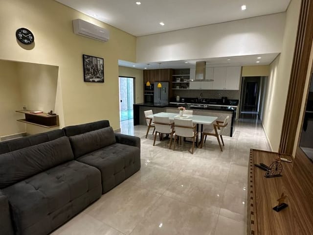 Casa com 300m² 3 quartos e 3 banheiros, à venda, no bairro Recanto do Sol em Extrema
