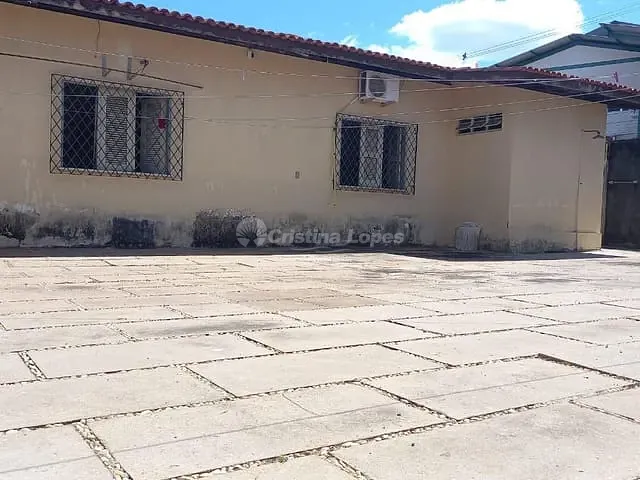 Casa 4 quartos e 4 banheiros, à venda, no bairro Jóquei em Teresina