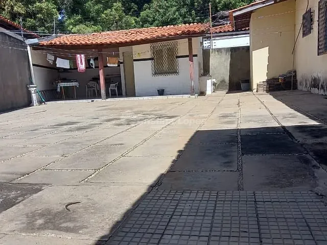Casa 4 quartos e 4 banheiros, à venda, no bairro Jóquei em Teresina