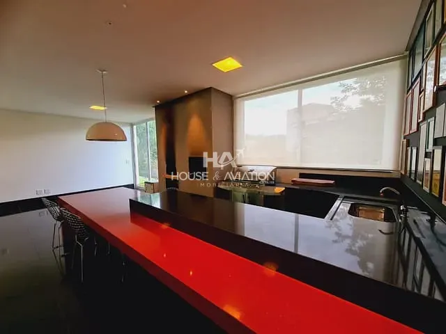 Casa com 1250m² 4 quartos e 6 banheiros, à venda, no bairro Residencial Aldeia do Vale em Goiânia