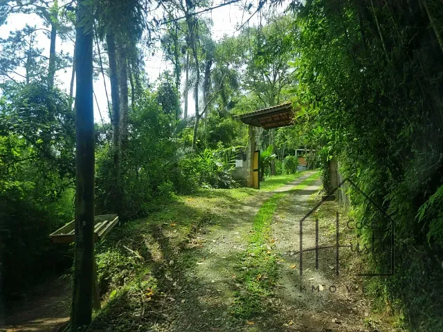Casa 4 quartos e 2 banheiros, à venda, no bairro Chácara Santa Mônica em Vargem Grande Paulista