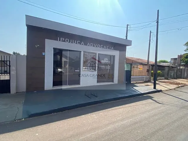 Casa com 630m² 3 quartos e 2 banheiros, à venda, no bairro Vila Oliveira em Rolândia