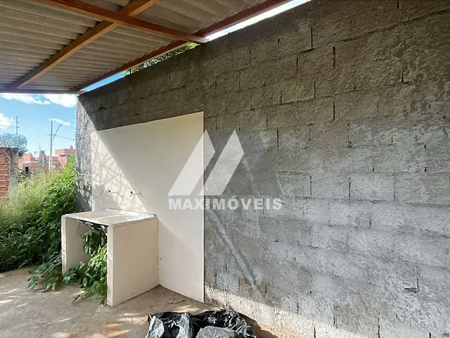 Casa 1 quarto e 1 banheiro, para alugar, no bairro Alto Paraiso em Araçuaí