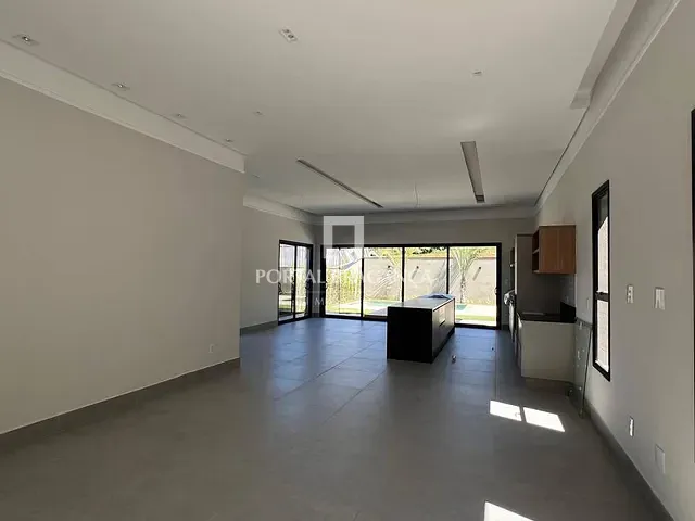 Casa com 380m² 3 quartos e 4 banheiros, à venda, no bairro Condomínio Residencial e Comercial Fazenda Santa Petronilla em Bragança Paulista