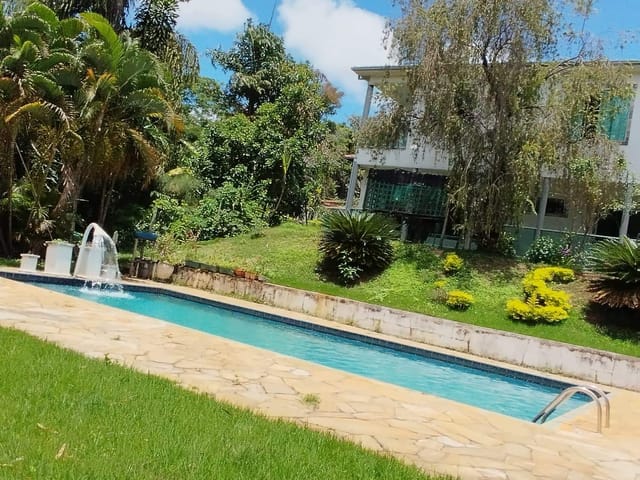 Casa 5 quartos e 3 banheiros, à venda, no bairro Bom Destino em Santa Luzia