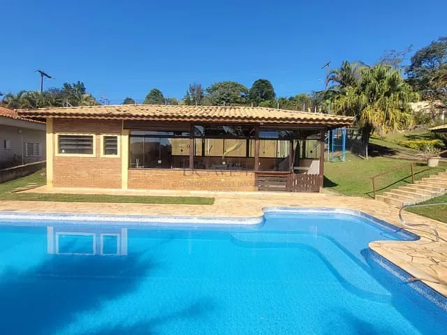 Casa com 1610m² 3 quartos e 2 banheiros, à venda, no bairro Vale do Rio Cachoeira em Piracaia