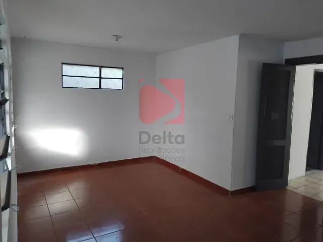 Casa 3 quartos e 2 banheiros, para alugar, no bairro Vila Redenção em Pirassununga