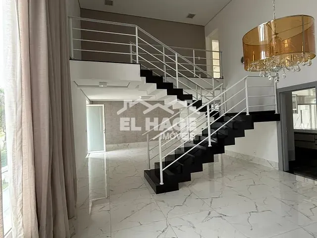 Casa com 460m² 4 quartos e 6 banheiros, à venda, no bairro Jardim Itália em Cuiabá