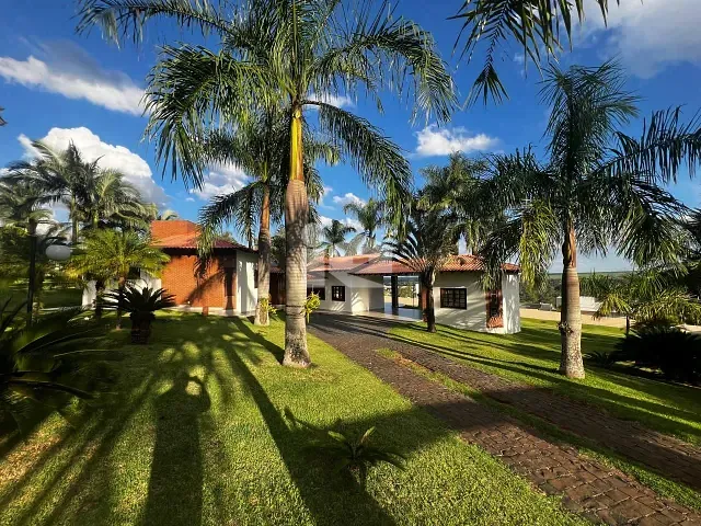 Casa com 2871m² 3 quartos e 5 banheiros, à venda, no bairro Parque Industrial Cafezal em Rolândia