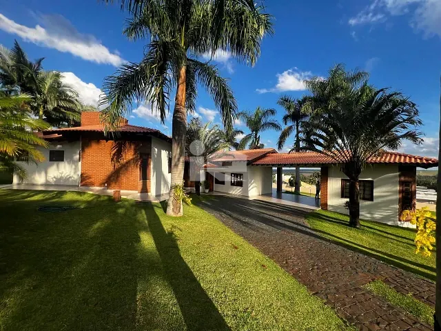 Casa com 2871m² 3 quartos e 5 banheiros, à venda, no bairro Parque Industrial Cafezal em Rolândia