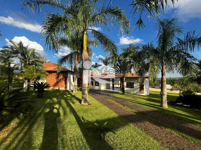 Casa com 2871m² 3 quartos e 5 banheiros, à venda, no bairro Parque Industrial Cafezal em Rolândia