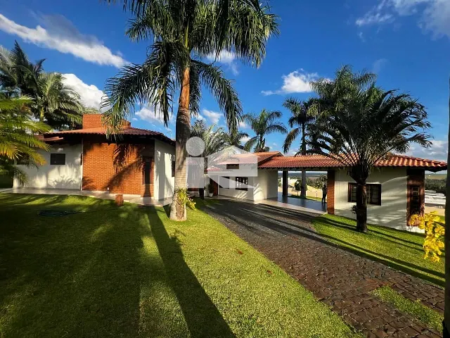 Casa com 2871m² 3 quartos e 5 banheiros, à venda, no bairro Parque Industrial Cafezal em Rolândia
