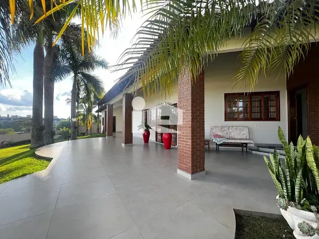 Casa com 2871m² 3 quartos e 5 banheiros, à venda, no bairro Parque Industrial Cafezal em Rolândia