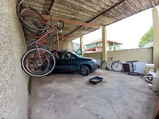 Casa com 300m² 2 quartos e 1 banheiro, à venda, no bairro Sagrada Família em Belo Horizonte