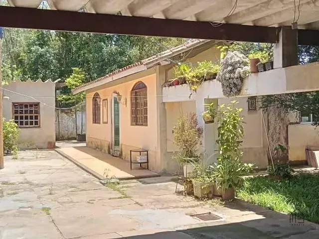 Casa com 300m² 2 quartos e 2 banheiros, para alugar, no bairro Jardim Santa Paula em Cotia