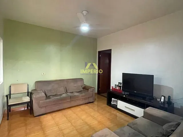 Casa com 154m² 3 quartos e 2 banheiros, à venda, no bairro Centro em Salto