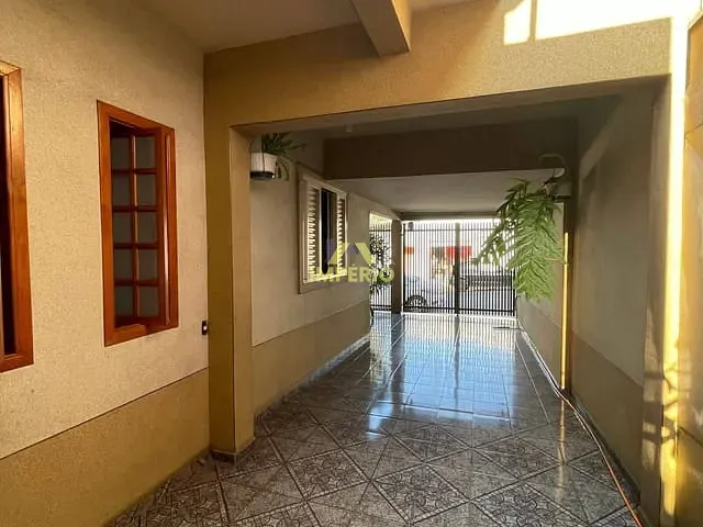 Casa com 154m² 3 quartos e 2 banheiros, à venda, no bairro Centro em Salto