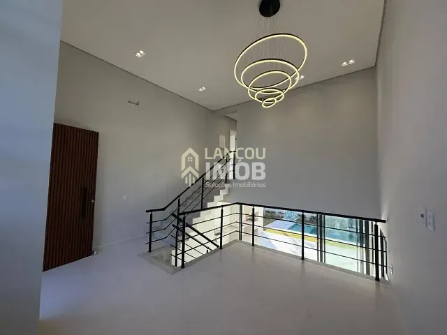 Casa 3 quartos e 4 banheiros, à venda, no bairro São Venâncio em Itupeva