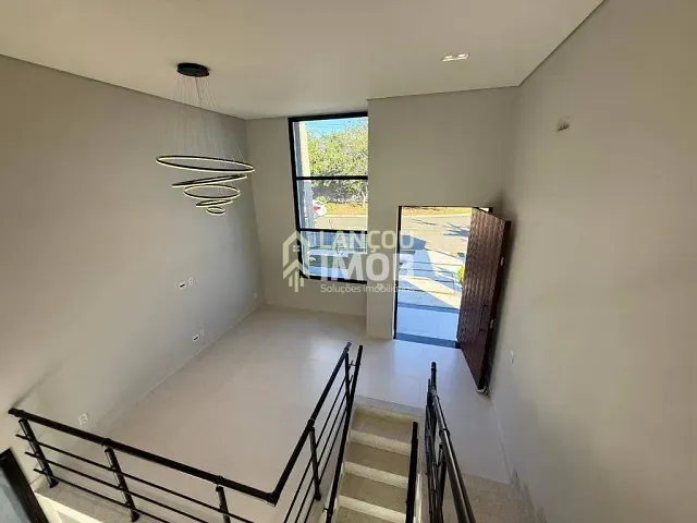 Casa 3 quartos e 4 banheiros, à venda, no bairro São Venâncio em Itupeva