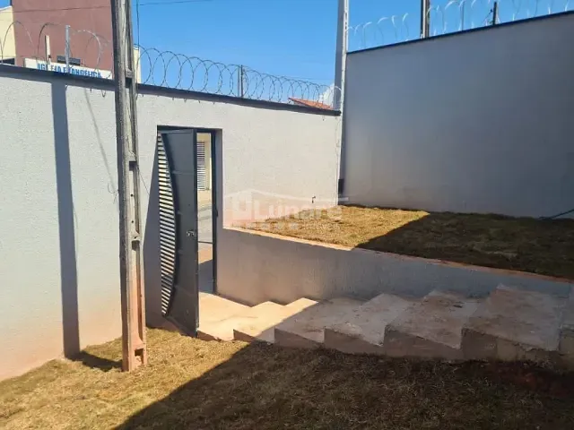 Casa com 180m² 2 quartos e 1 banheiro, à venda, no bairro Jardim Cecília em Mogi das Cruzes