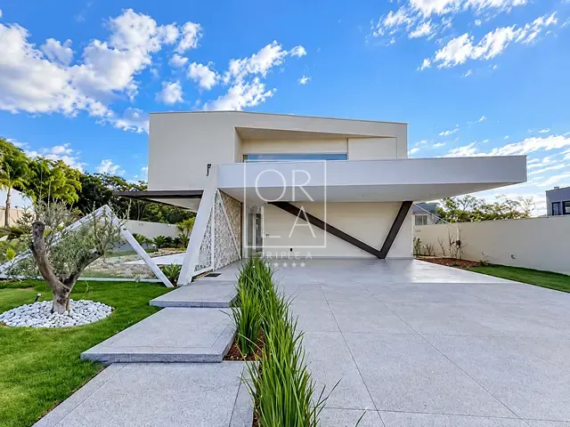 Casa com 548m² 5 quartos e 7 banheiros, à venda, no bairro Fazenda Gameleira em Goiânia