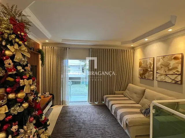 Casa com 398m² 3 quartos e 5 banheiros, para alugar, no bairro Condomínio Residencial Fazenda Santa Helena em Bragança Paulista