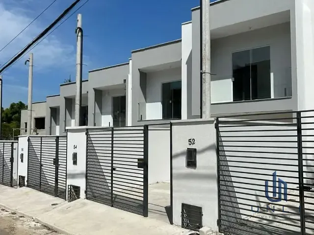 Casa 2 quartos e 2 banheiros, à venda, no bairro Nove de Abril em Barra Mansa