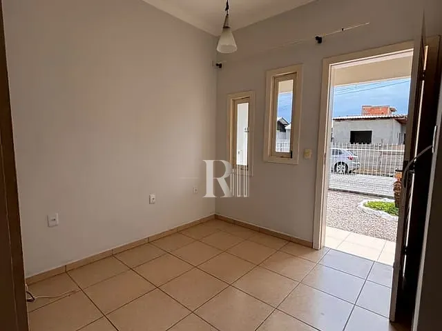 Casa com 181m² 2 quartos e 1 banheiro, à venda, no bairro Joáia em Tijucas