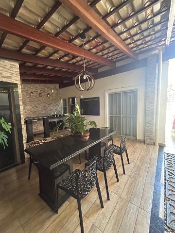 Casa com 190m² 3 quartos e 3 banheiros, à venda, no bairro Setor Negrão de Lima em Goiânia