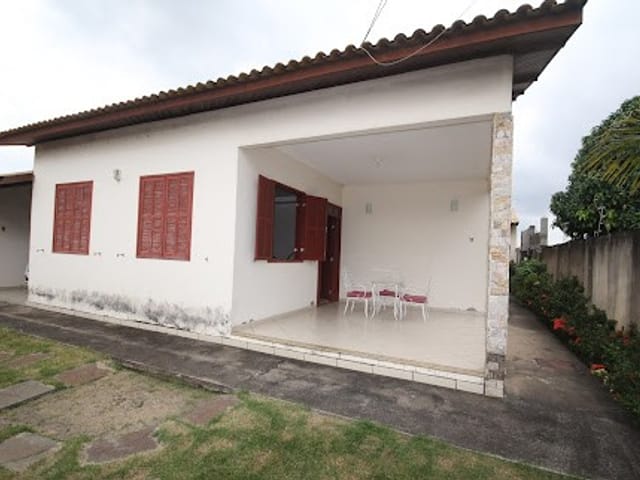 Casa 3 quartos e 3 banheiros, à venda, no bairro Parque Santo Antônio em Campos dos Goytacazes