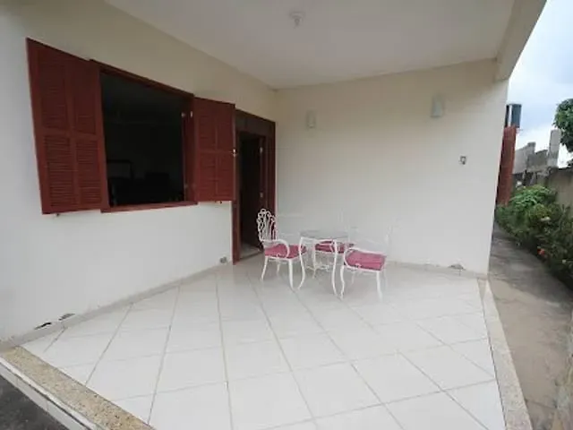 Casa 3 quartos e 3 banheiros, à venda, no bairro Parque Santo Antônio em Campos dos Goytacazes