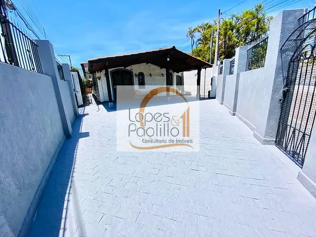 Casa com 320m² 3 quartos e 2 banheiros, à venda, no bairro Vila Helena em Atibaia