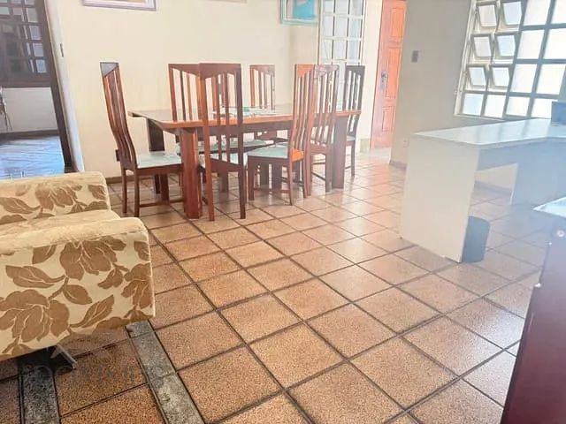 Casa com 330m² 3 quartos e 3 banheiros, à venda, no bairro Cariru em Ipatinga
