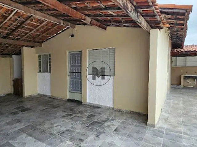 Casa 3 quartos e 1 banheiro, à venda, no bairro Parque São Francisco em Guaratinguetá