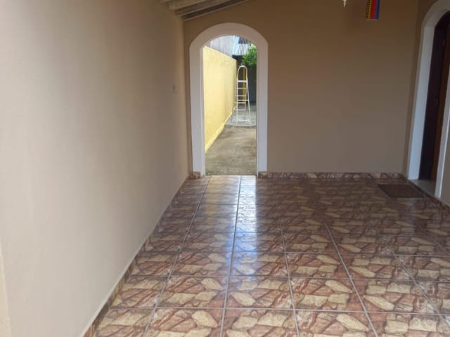 Casa com 300m², à venda, no bairro Parque São Domingos em Pindamonhangaba
