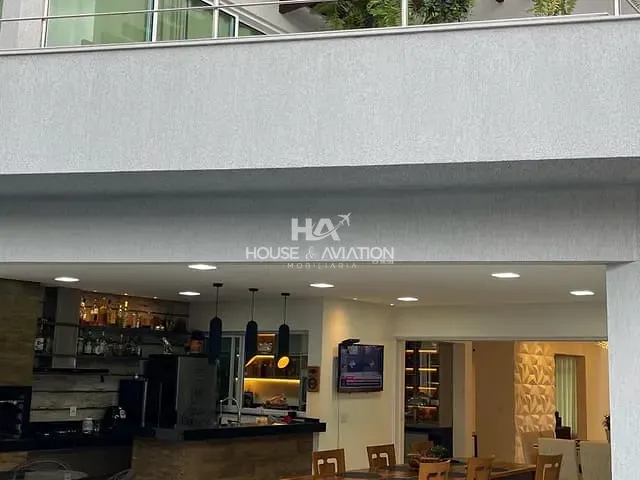 Casa com 395m² 4 quartos e 6 banheiros, à venda, no bairro Jardins Valência em Goiânia