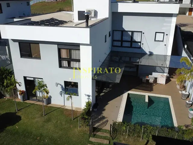 Casa com 800m² 4 quartos e 5 banheiros, à venda, no bairro Medeiros em Jundiaí