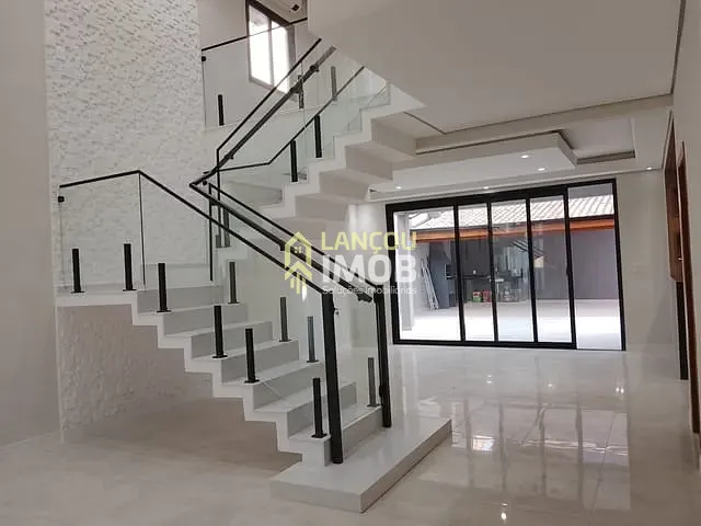 Casa 3 quartos e 3 banheiros, à venda, no bairro São Venâncio em Itupeva