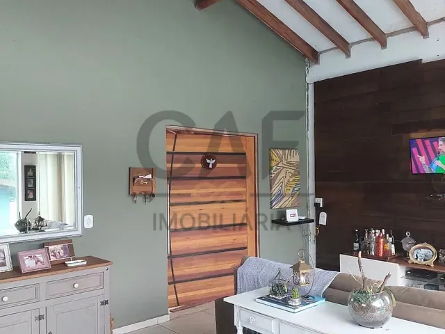 Casa com 1000m² 5 quartos e 3 banheiros, à venda, no bairro Parque Ana Helena em Jaguariúna