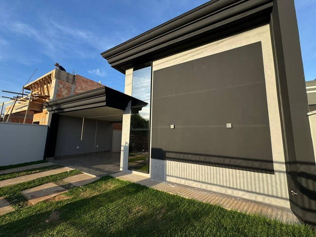Casa com 250m² 3 quartos e 2 banheiros, à venda, no bairro Loteamento Quatro Estações Boulevard em Sinop