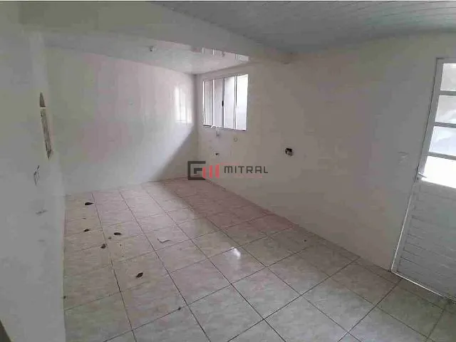 Casa com 250m² 3 quartos e 2 banheiros, à venda, no bairro Progresso em Londrina