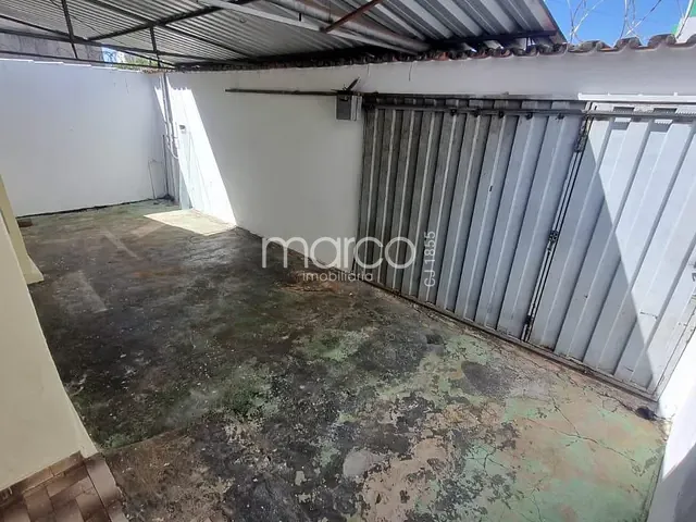 Casa 3 quartos e 1 banheiro, para alugar, no bairro Setor Campinas em Goiânia