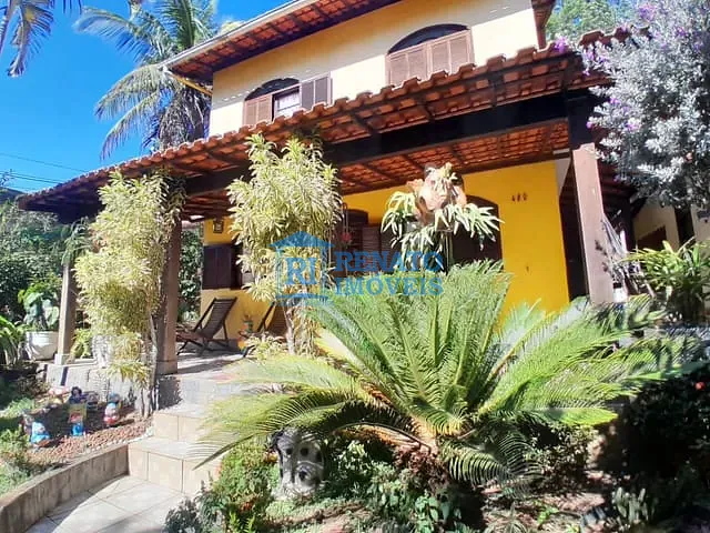 Casa 3 quartos e 2 banheiros, à venda, no bairro Flamengo em Maricá