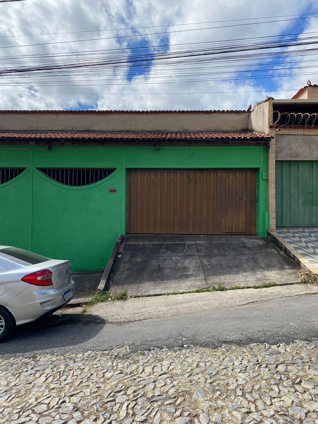 Casa à venda com 2 quartos, 360m² - Foto 1