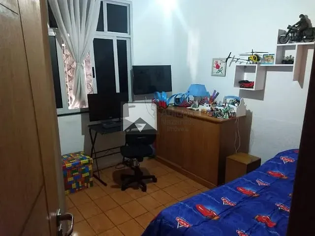 Casa com 367m² 13 quartos e 4 banheiros, à venda, no bairro Santa Rosa em Niterói