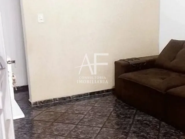 Casa com 922m² 3 quartos e 2 banheiros, à venda, no bairro Jardim Jaraguá em Taubaté