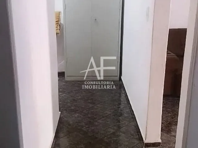 Casa com 922m² 3 quartos e 2 banheiros, à venda, no bairro Jardim Jaraguá em Taubaté